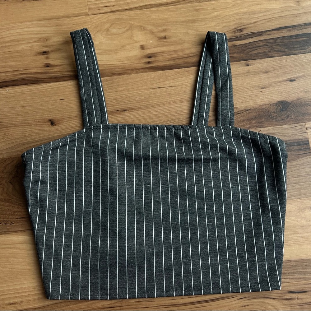 Rue21 Dark Gray Striped Crop Top